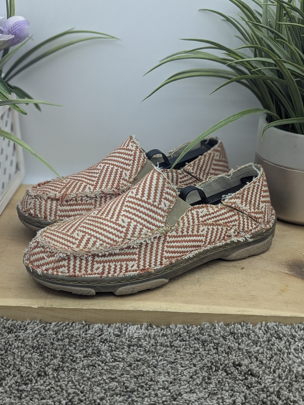 Tony Lama Slip On Canvas Womens Size 9.5 Thick Sole Shoes Walking Hiking